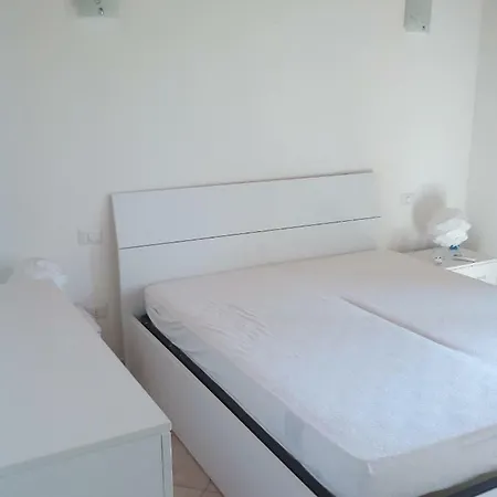 Borgo Lu Razzoni بيت للعطل